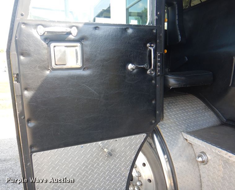 image for item DA5339 1993 Sutphen Deluge  pumper fire truck