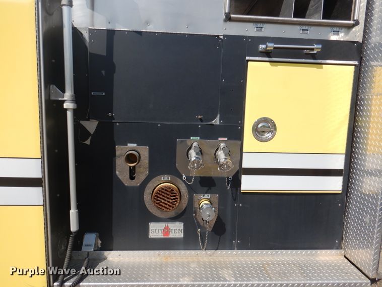 image for item DA5339 1993 Sutphen Deluge  pumper fire truck