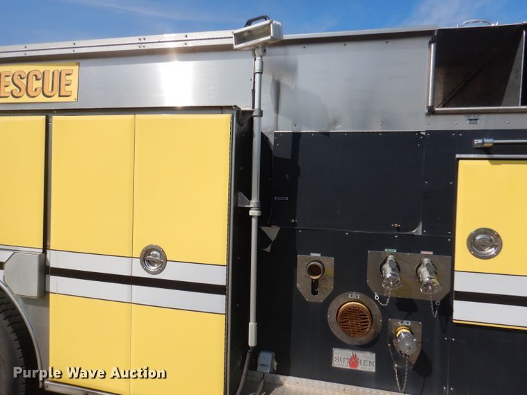 image for item DA5339 1993 Sutphen Deluge  pumper fire truck