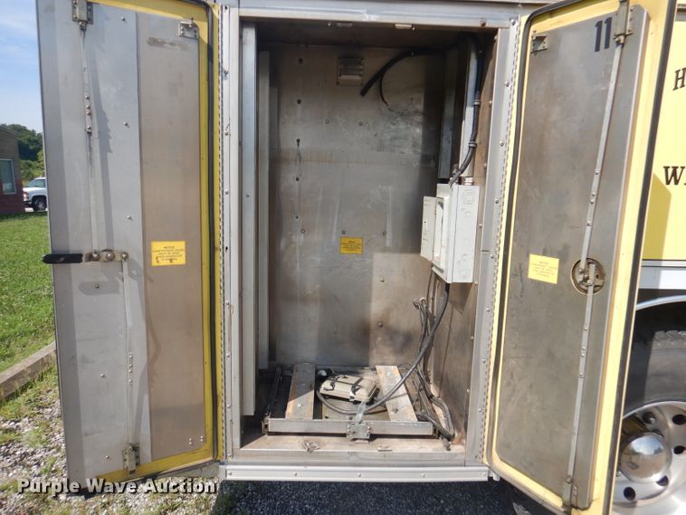 image for item DA5339 1993 Sutphen Deluge  pumper fire truck