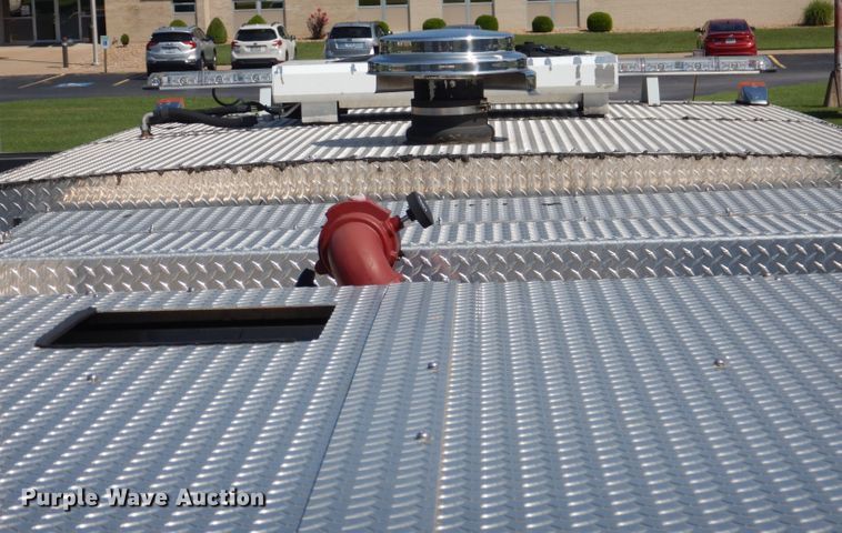 image for item DA5339 1993 Sutphen Deluge  pumper fire truck