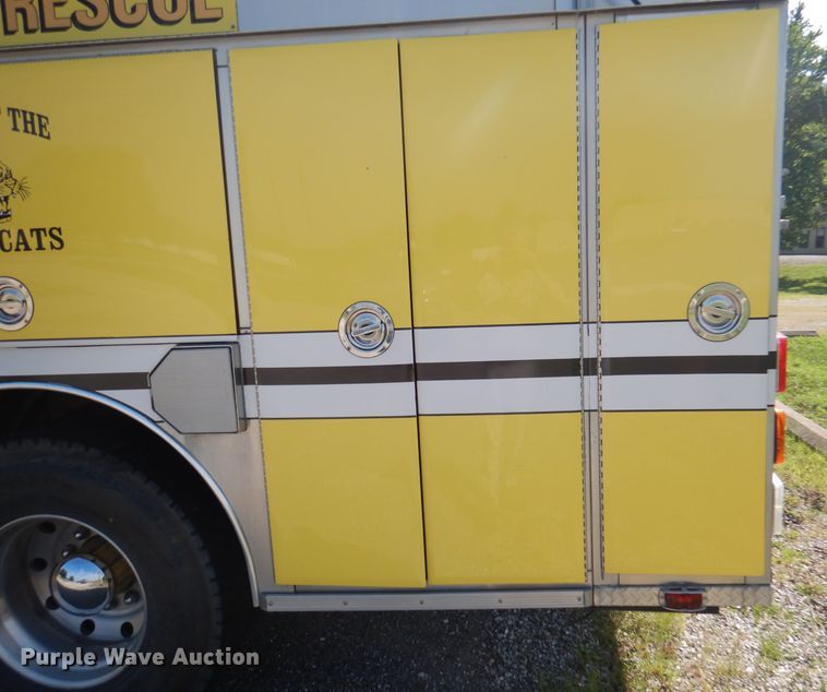 image for item DA5339 1993 Sutphen Deluge  pumper fire truck