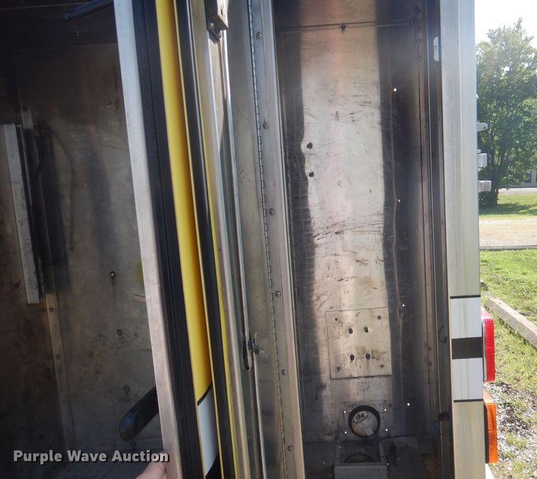 image for item DA5339 1993 Sutphen Deluge  pumper fire truck