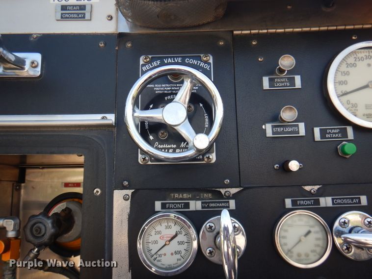 image for item DA5339 1993 Sutphen Deluge  pumper fire truck