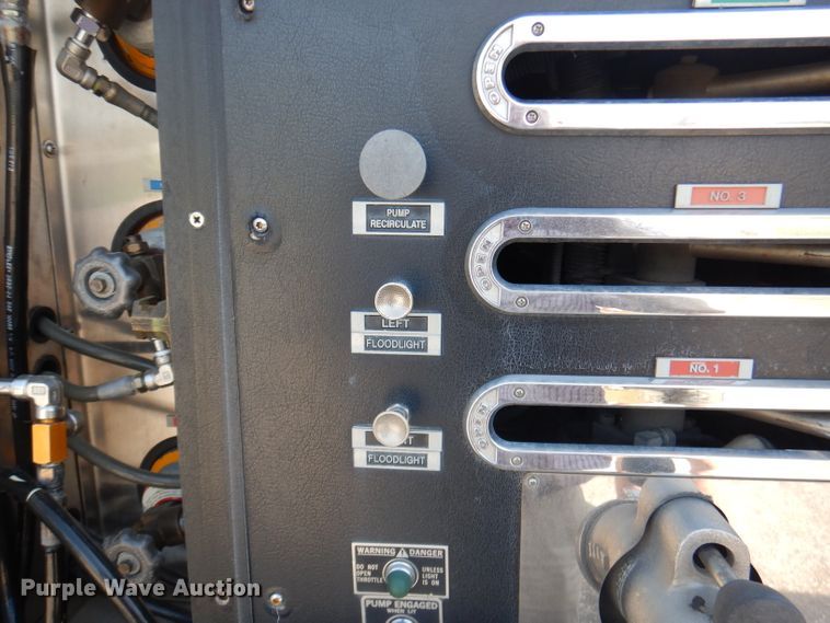 image for item DA5339 1993 Sutphen Deluge  pumper fire truck