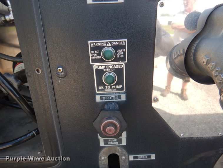 image for item DA5339 1993 Sutphen Deluge  pumper fire truck