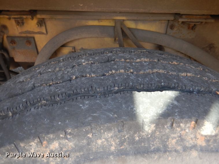 image for item DA5339 1993 Sutphen Deluge  pumper fire truck