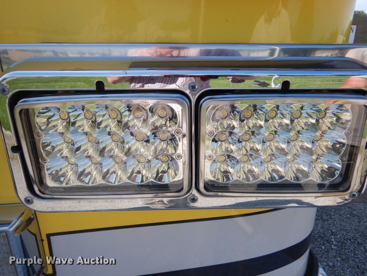 image for item DA5339 1993 Sutphen Deluge  pumper fire truck