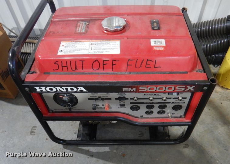 image for item DA5339 1993 Sutphen Deluge  pumper fire truck