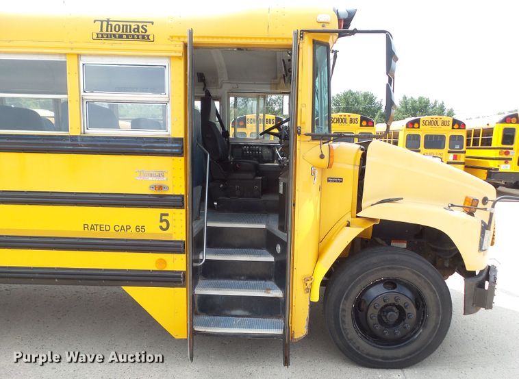 image for item DA7154 2004 Freightliner FS65  school bus