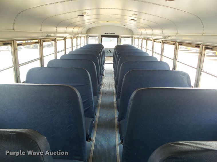 image for item DA7154 2004 Freightliner FS65  school bus