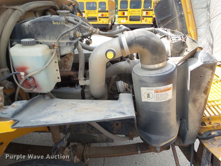 image for item DA7154 2004 Freightliner FS65  school bus