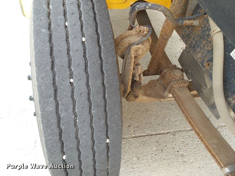 image for item DA7154 2004 Freightliner FS65  school bus