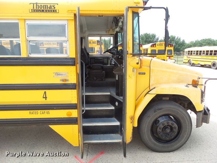image for item DA7155 2004 Freightliner FS65  school bus