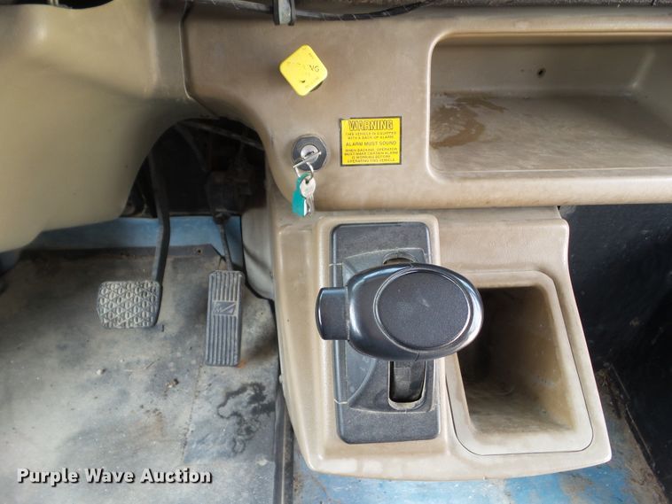 image for item DA7155 2004 Freightliner FS65  school bus