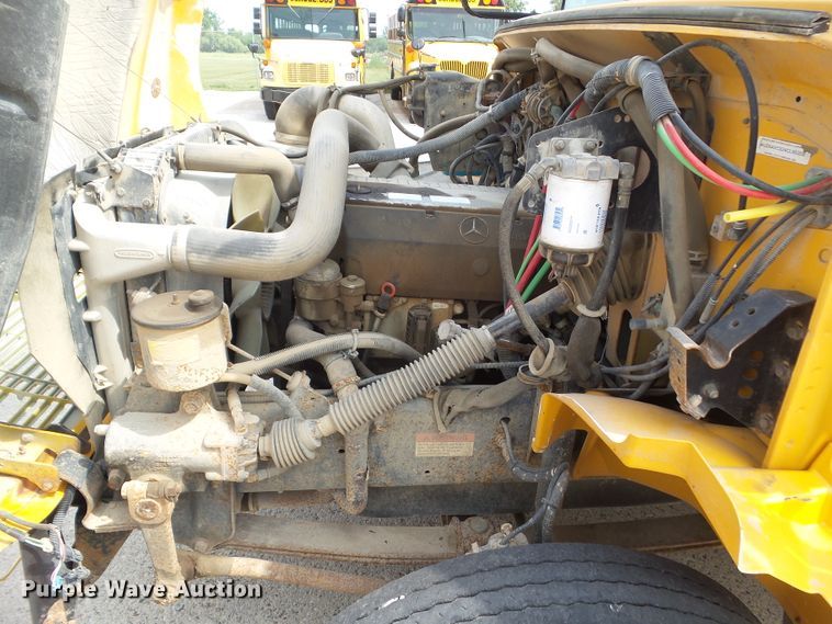 image for item DA7155 2004 Freightliner FS65  school bus