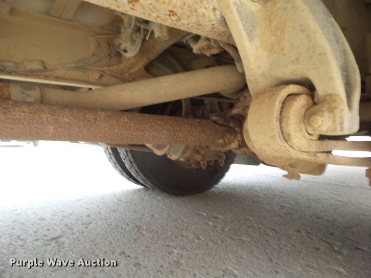 image for item DA7155 2004 Freightliner FS65  school bus