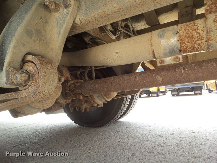 image for item DA7155 2004 Freightliner FS65  school bus