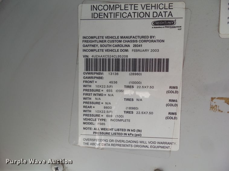 image for item DA7155 2004 Freightliner FS65  school bus