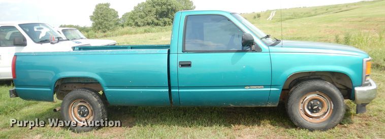 image for item DG0713 1994 Chevrolet C1500  pickup truck