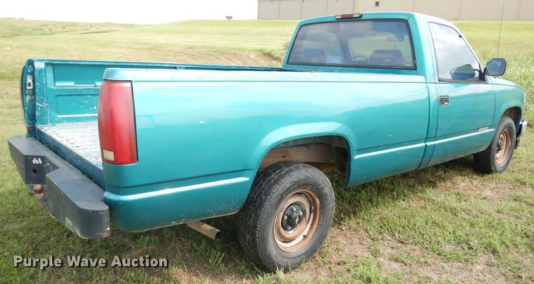 image for item DG0713 1994 Chevrolet C1500  pickup truck