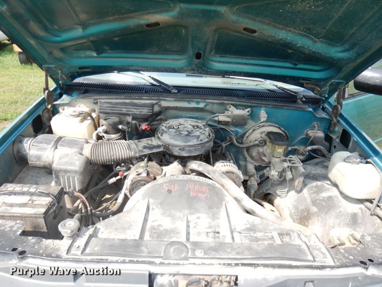 image for item DG0713 1994 Chevrolet C1500  pickup truck