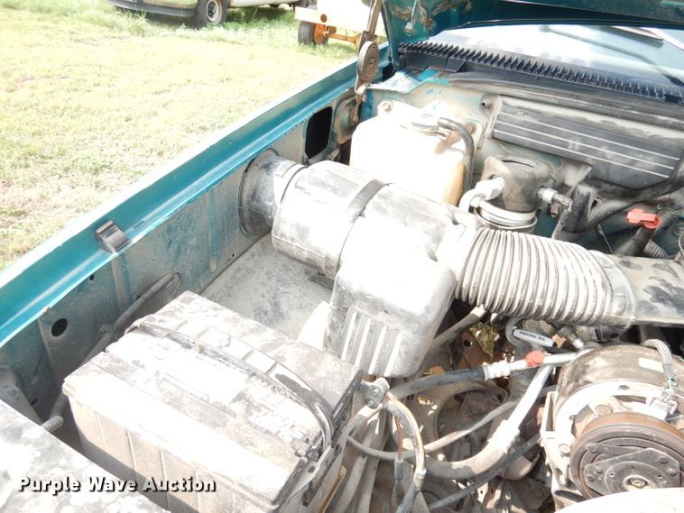 image for item DG0713 1994 Chevrolet C1500  pickup truck