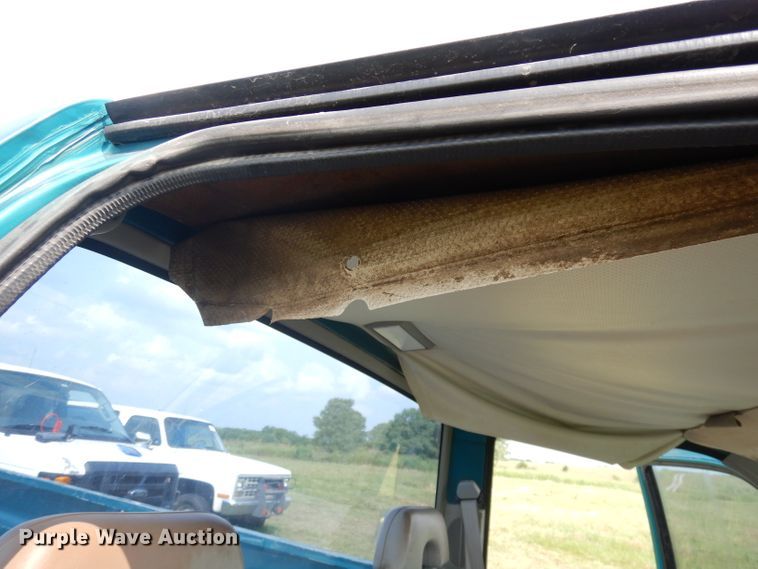 image for item DG0713 1994 Chevrolet C1500  pickup truck