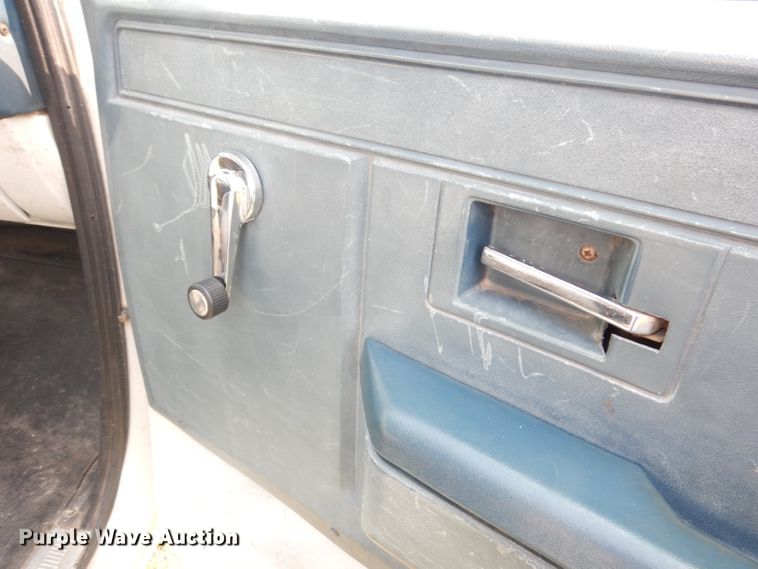 image for item DG0722 1991 Chevrolet Blazer  SUV