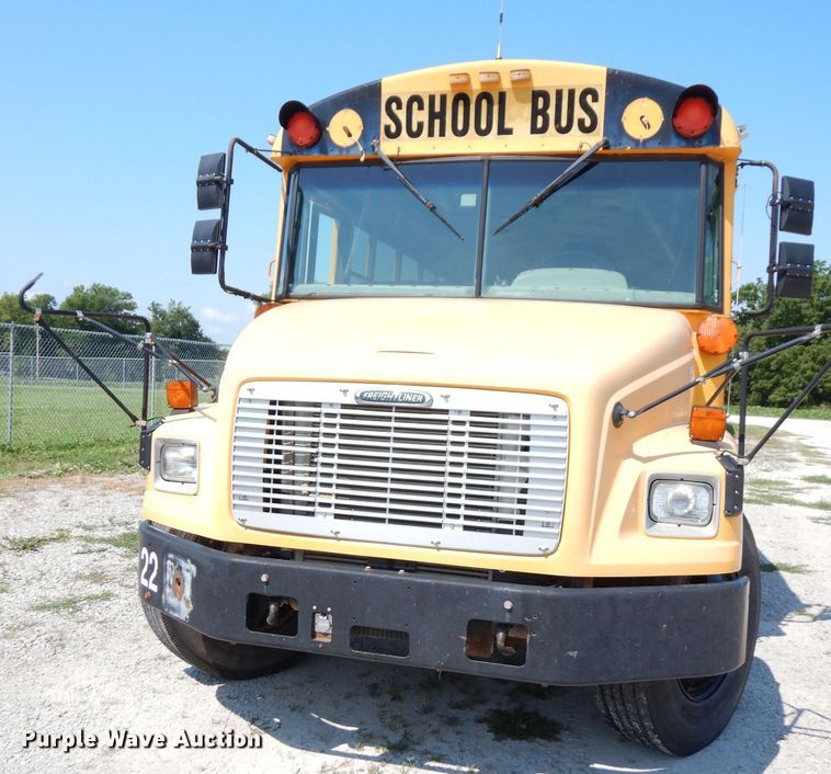 image for item DG0725 2006 Freightliner Thomas  school bus