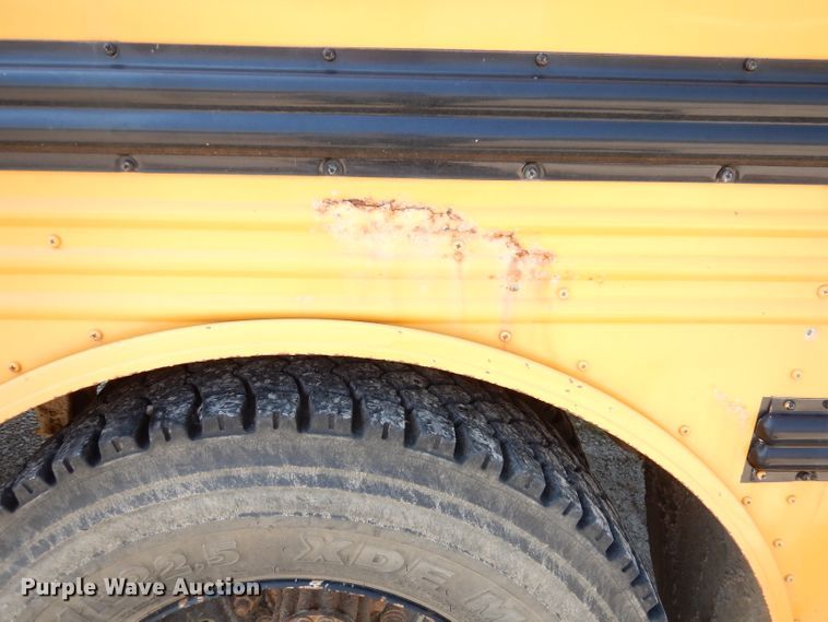 image for item DG0725 2006 Freightliner Thomas  school bus