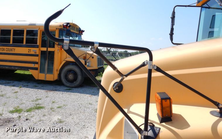 image for item DG0725 2006 Freightliner Thomas  school bus