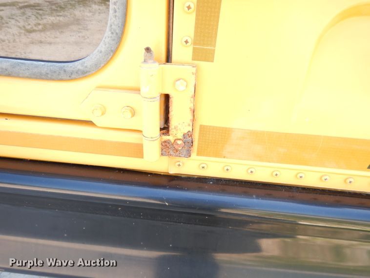 image for item DG0725 2006 Freightliner Thomas  school bus