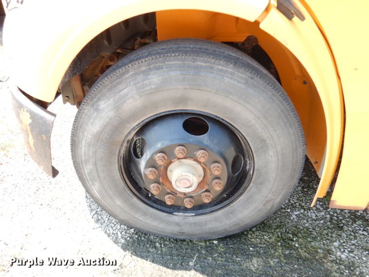 image for item DG0726 2007 Freightliner Thomas  school bus