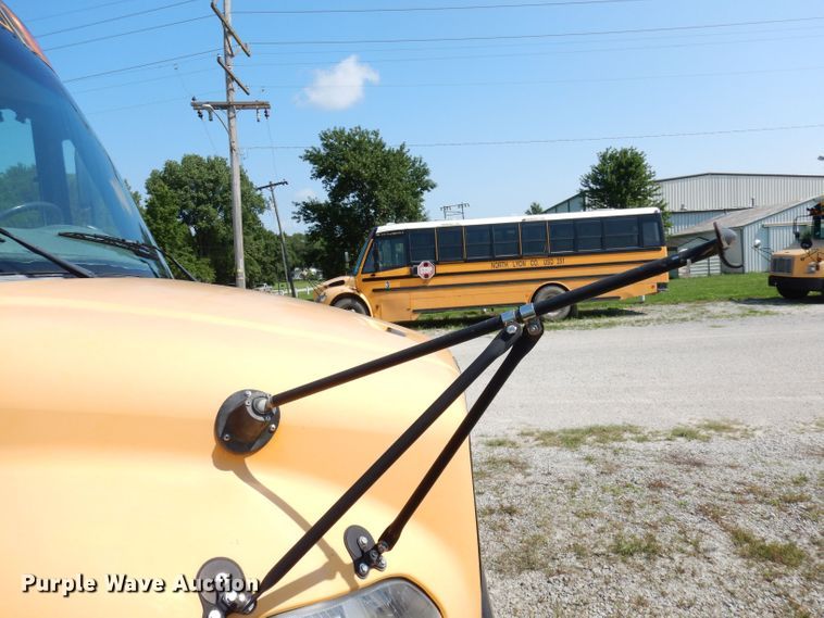 image for item DG0726 2007 Freightliner Thomas  school bus