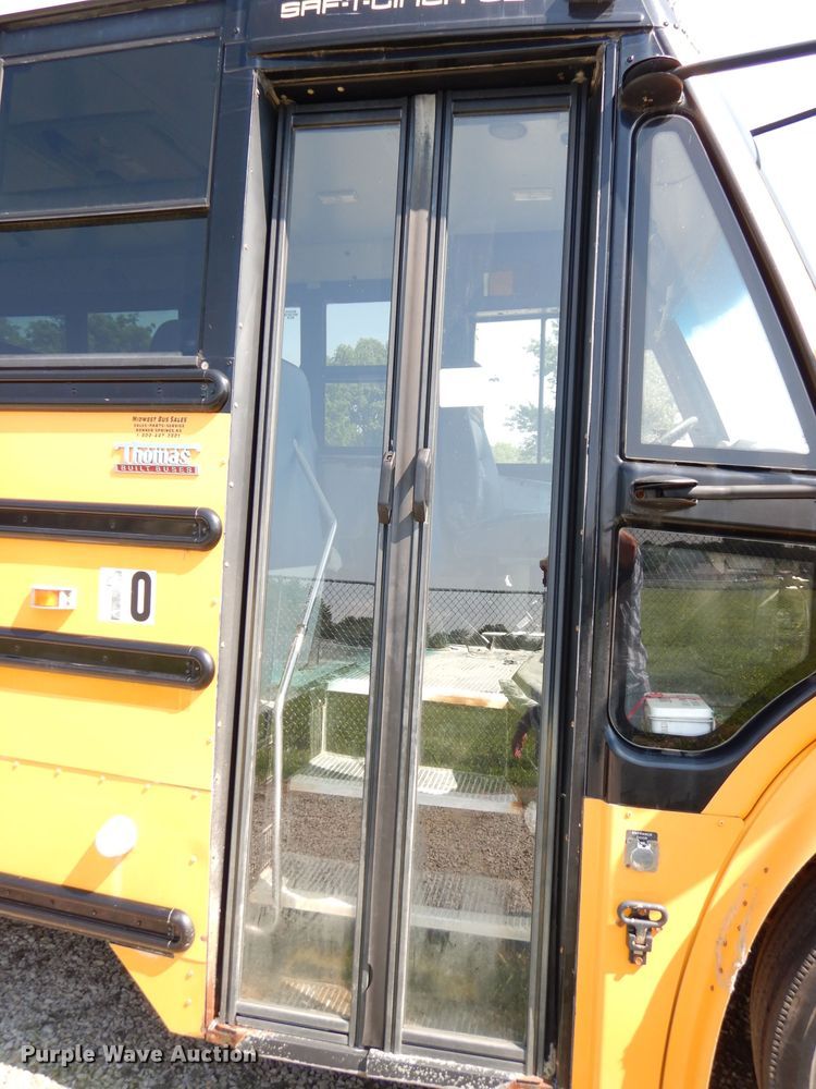 image for item DG0726 2007 Freightliner Thomas  school bus