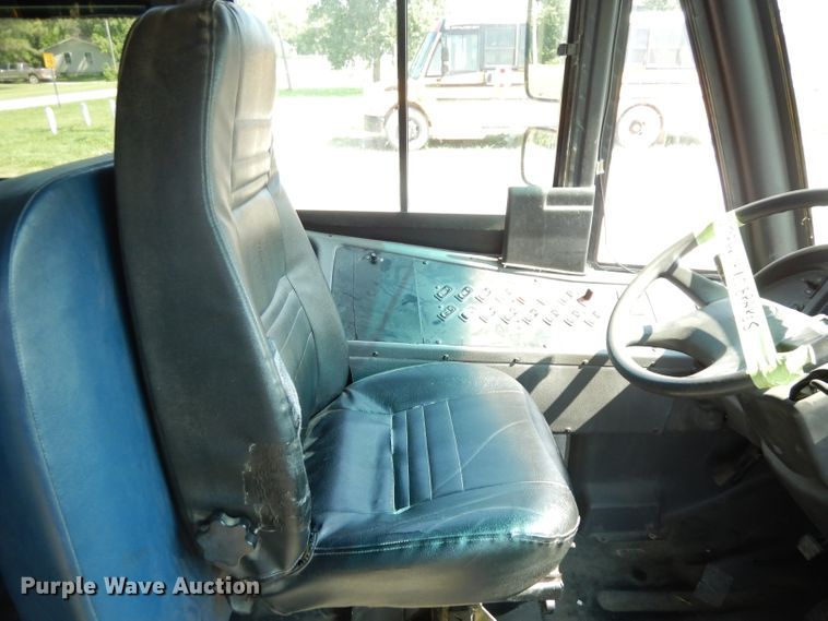 image for item DG0726 2007 Freightliner Thomas  school bus