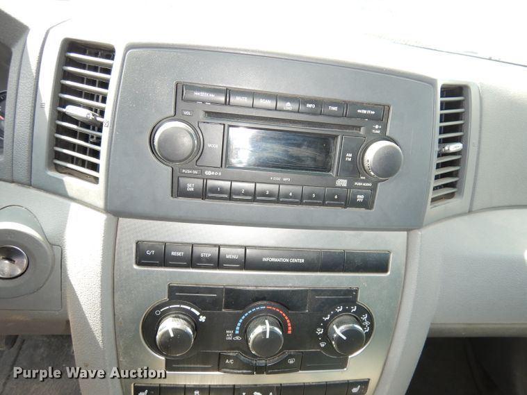 image for item DG0727 2006 Jeep Grand Cherokee Laredo  SUV