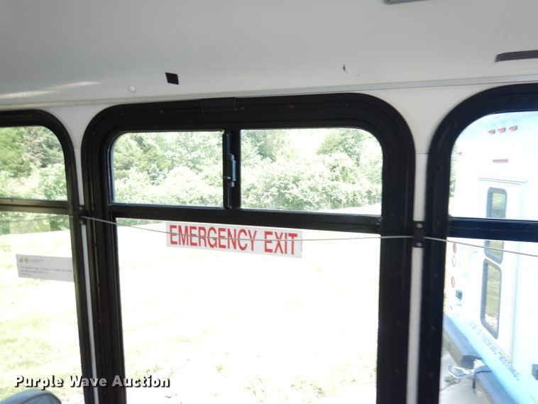 image for item DG0730 2011 Ford E450 Super Duty ElDorado  shuttle bus