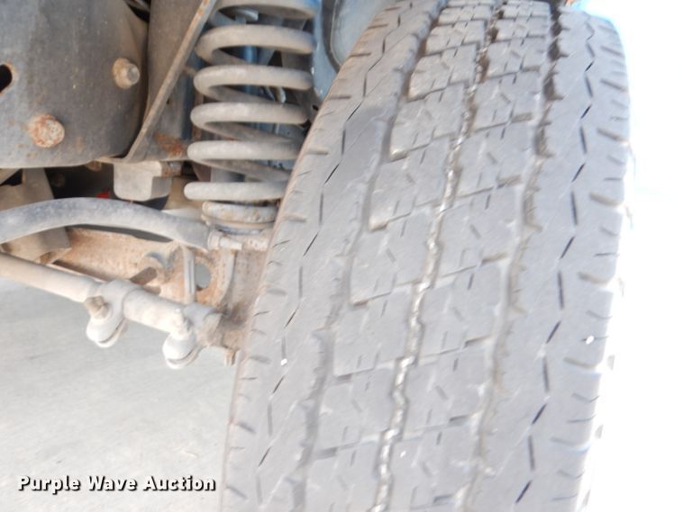 image for item DG0730 2011 Ford E450 Super Duty ElDorado  shuttle bus