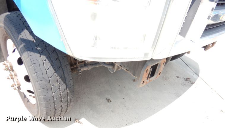 image for item DG0730 2011 Ford E450 Super Duty ElDorado  shuttle bus