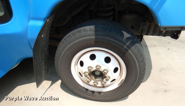 image for item DG0730 2011 Ford E450 Super Duty ElDorado  shuttle bus