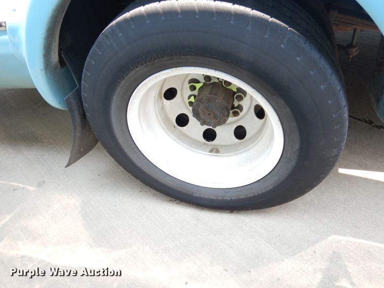 image for item DG0730 2011 Ford E450 Super Duty ElDorado  shuttle bus