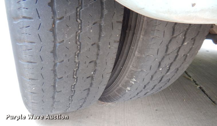 image for item DG0730 2011 Ford E450 Super Duty ElDorado  shuttle bus