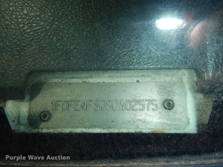 image for item DG0730 2011 Ford E450 Super Duty ElDorado  shuttle bus