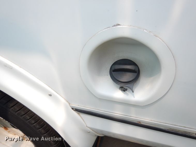 image for item DG0731 2010 Ford E450 Super Duty ElDorado  shuttle bus