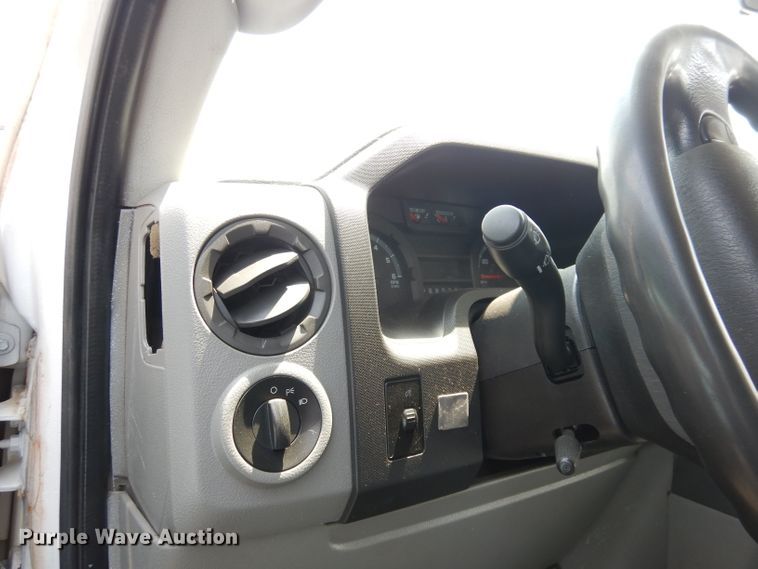 image for item DG0731 2010 Ford E450 Super Duty ElDorado  shuttle bus