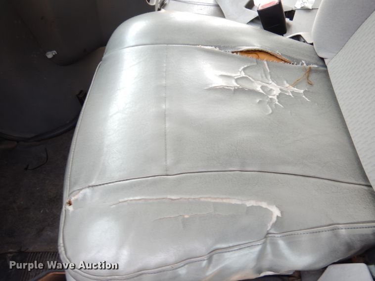 image for item DG0731 2010 Ford E450 Super Duty ElDorado  shuttle bus