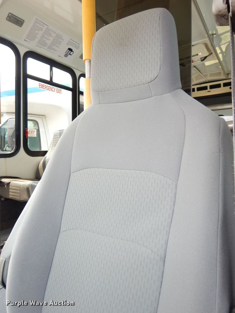 image for item DG0731 2010 Ford E450 Super Duty ElDorado  shuttle bus