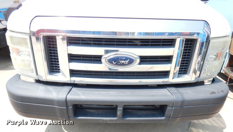 image for item DG0731 2010 Ford E450 Super Duty ElDorado  shuttle bus